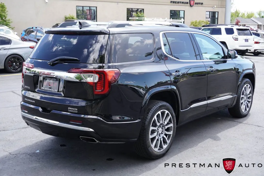 2023 GMC Acadia Denali - Photo 23