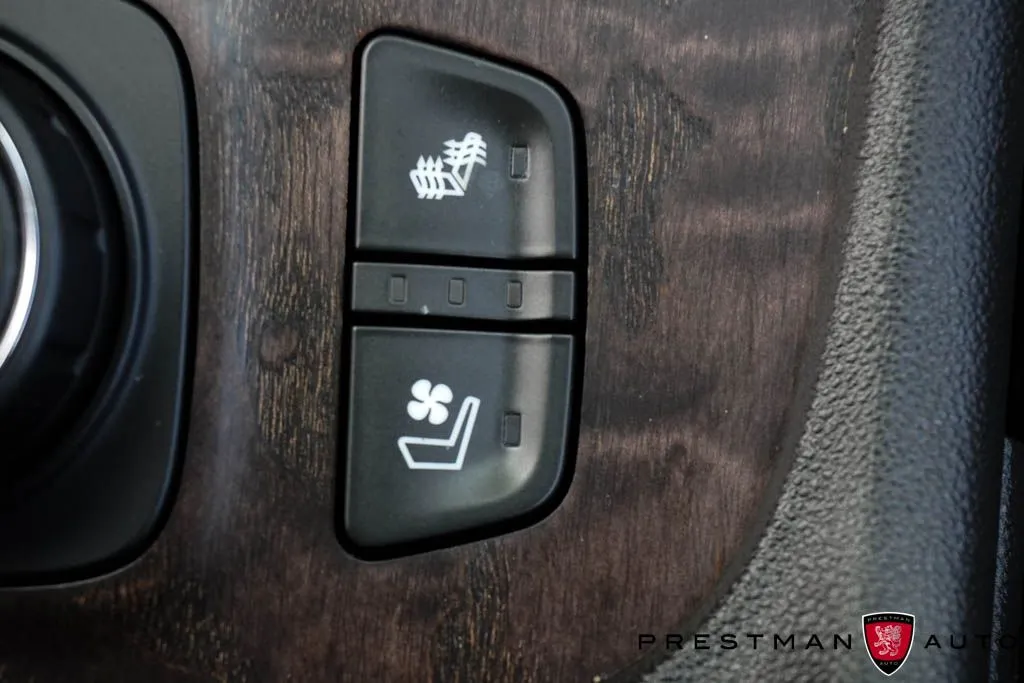 2023 GMC Acadia Denali - Photo 11