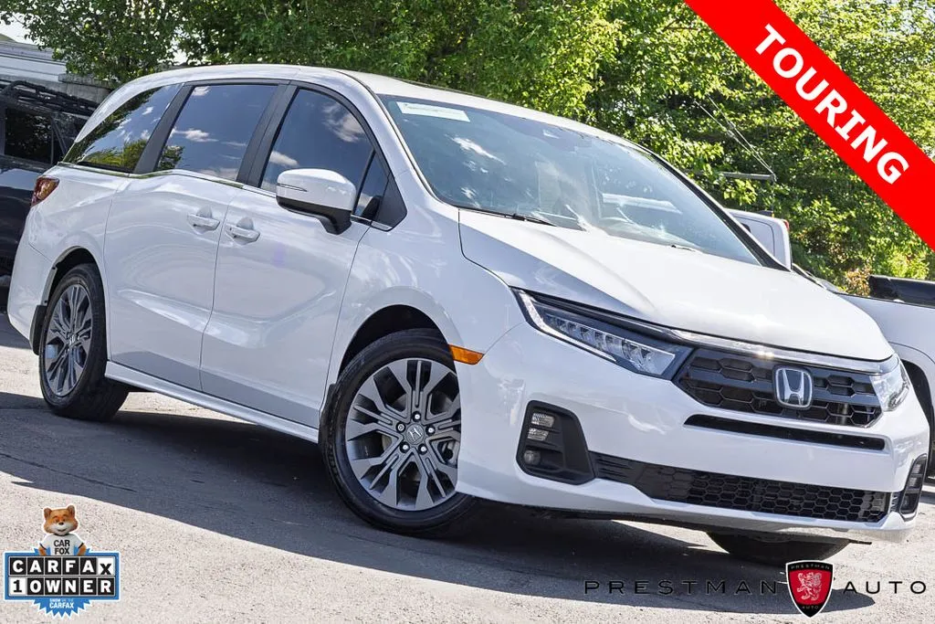 2025 Honda Odyssey Touring's photo