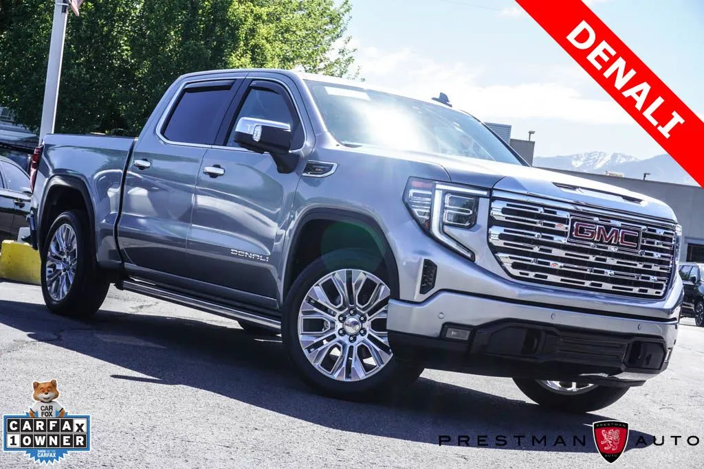 2023 GMC Sierra 4WD Crew Cab Short Box Denali's photo