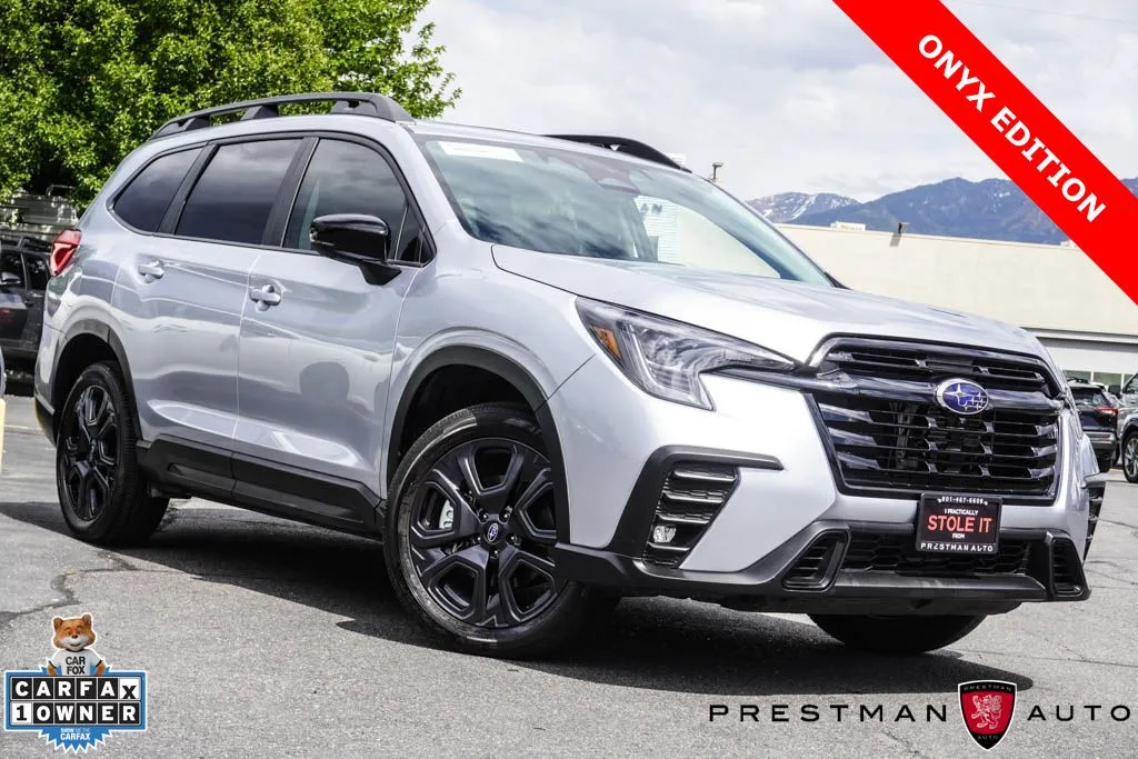 2025 Subaru Ascent Onyx Edition-Touring 7 Passenger's photo