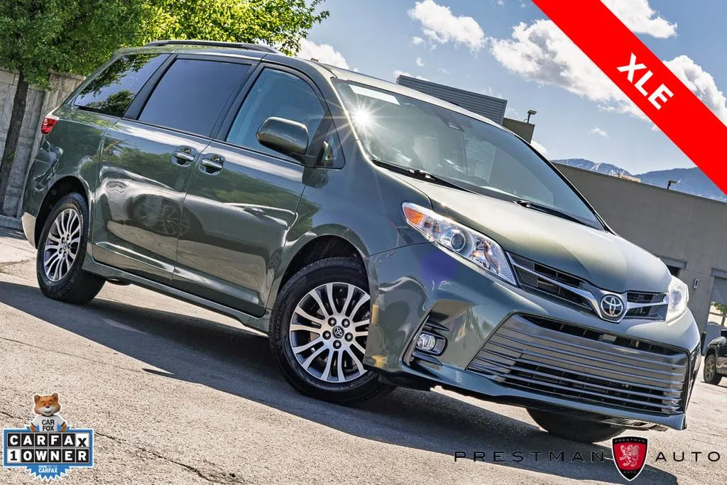 2020 Toyota Sienna XLE V6 8-Passenger FWD's photo