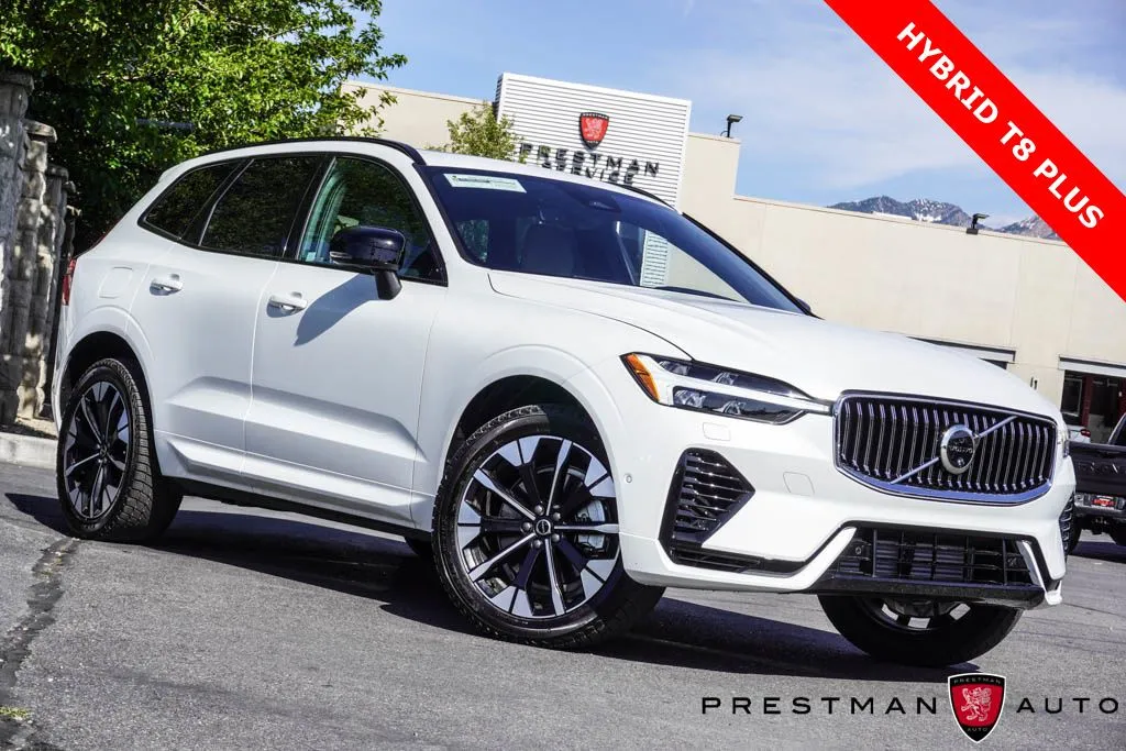 2026 Volvo XC60 T8 Plus Dark AWD's photo