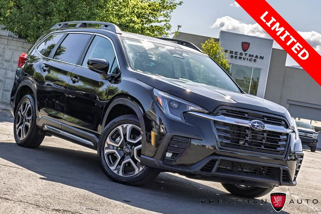 2024 Subaru Ascent Limited 7 Passenger's photo