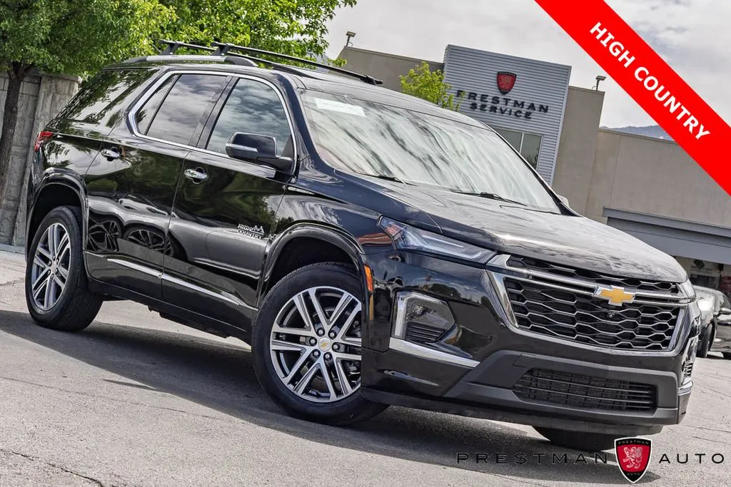 2022 Chevrolet Traverse AWD High Country's photo