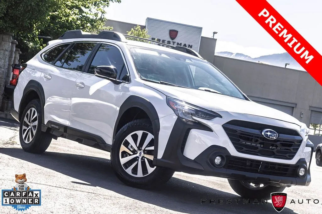 2025 Subaru Outback Premium's photo