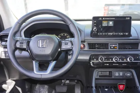 Photos of 2025 Honda Pilot EX-L for sale in Salt Lake City, UT at Prestman Auto