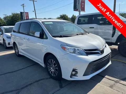 White 2020 Toyota Sienna XLE Premium for sale in Salt Lake City, UT