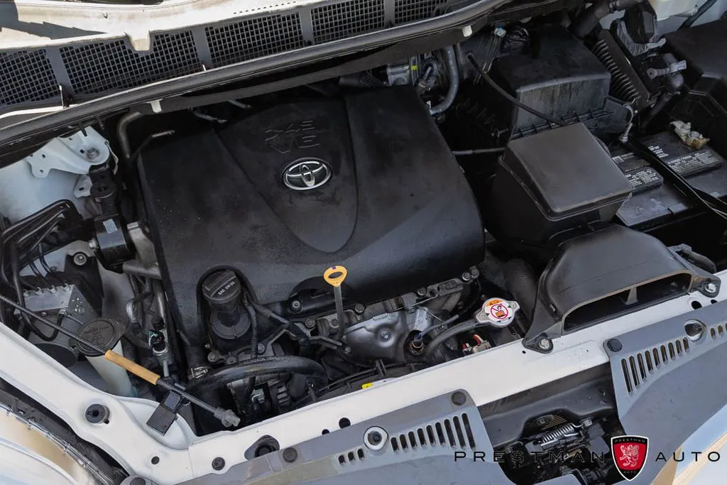 Toyota Sienna photo 46