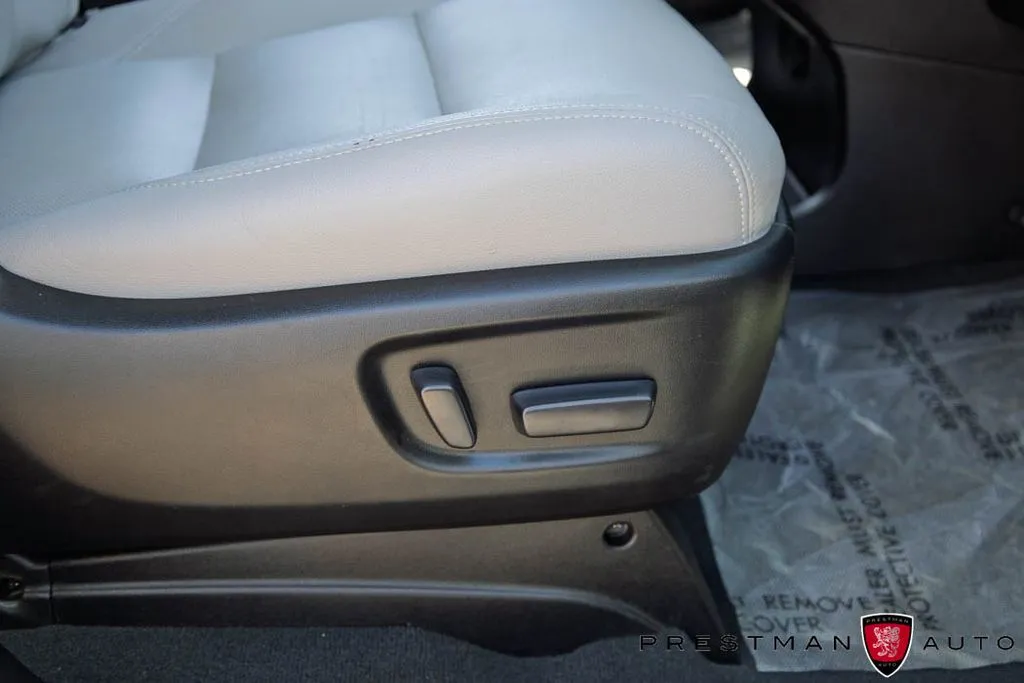 Toyota Sienna photo 26