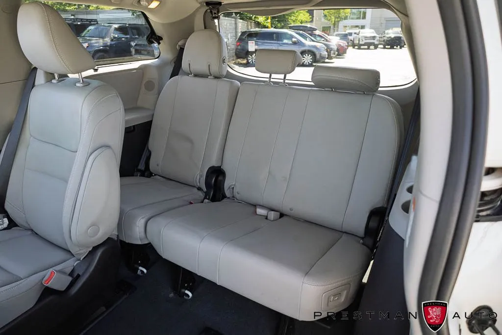 Toyota Sienna photo 41