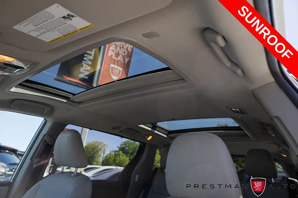 Toyota Sienna photo 14