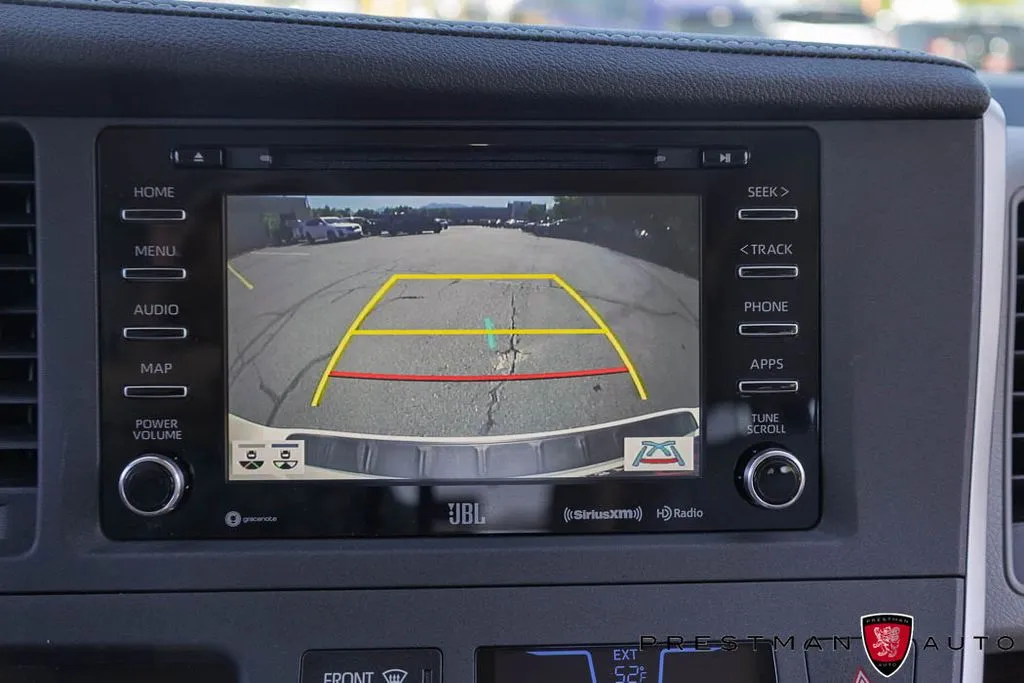 Toyota Sienna photo 32