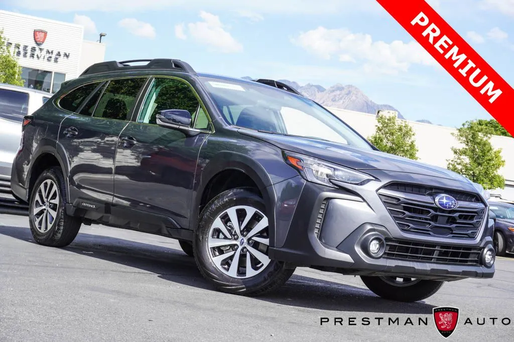 2025 Subaru Outback Premium's photo