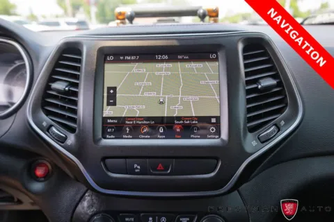 More photos of 2019 Jeep Cherokee Trailhawk at Prestman Auto, UT