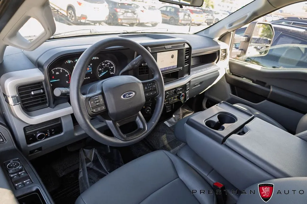 Ford F-250SD photo 26