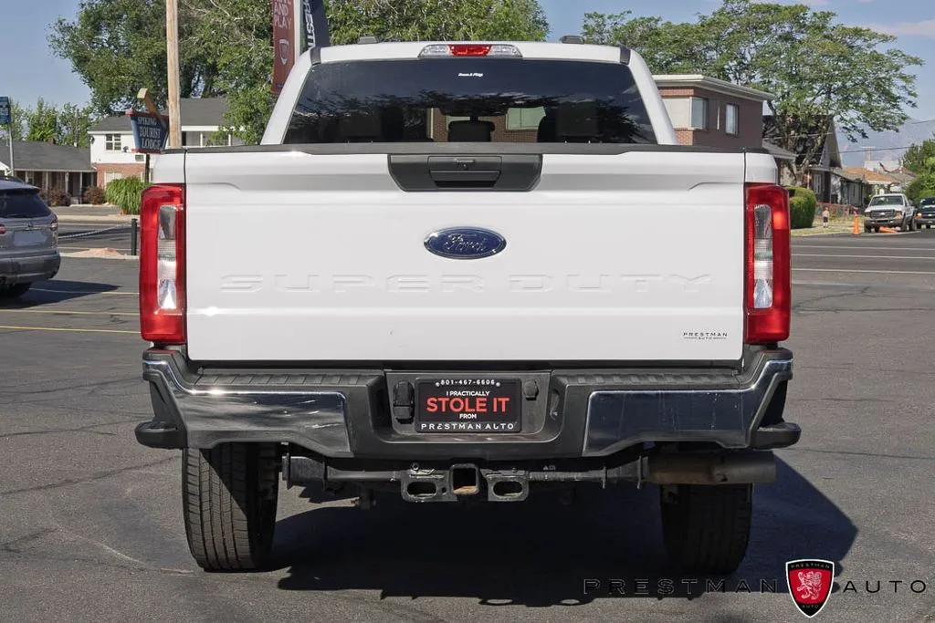 Ford F-250SD photo 16