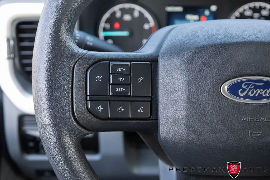 Ford F-250SD photo 24