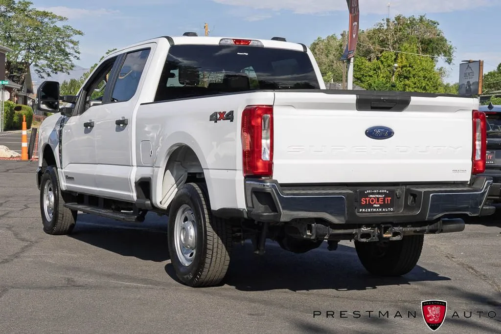 Ford F-250SD photo 15
