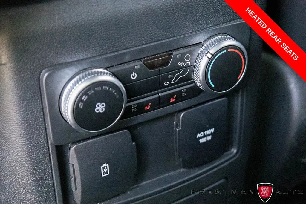 Ford Explorer photo 11