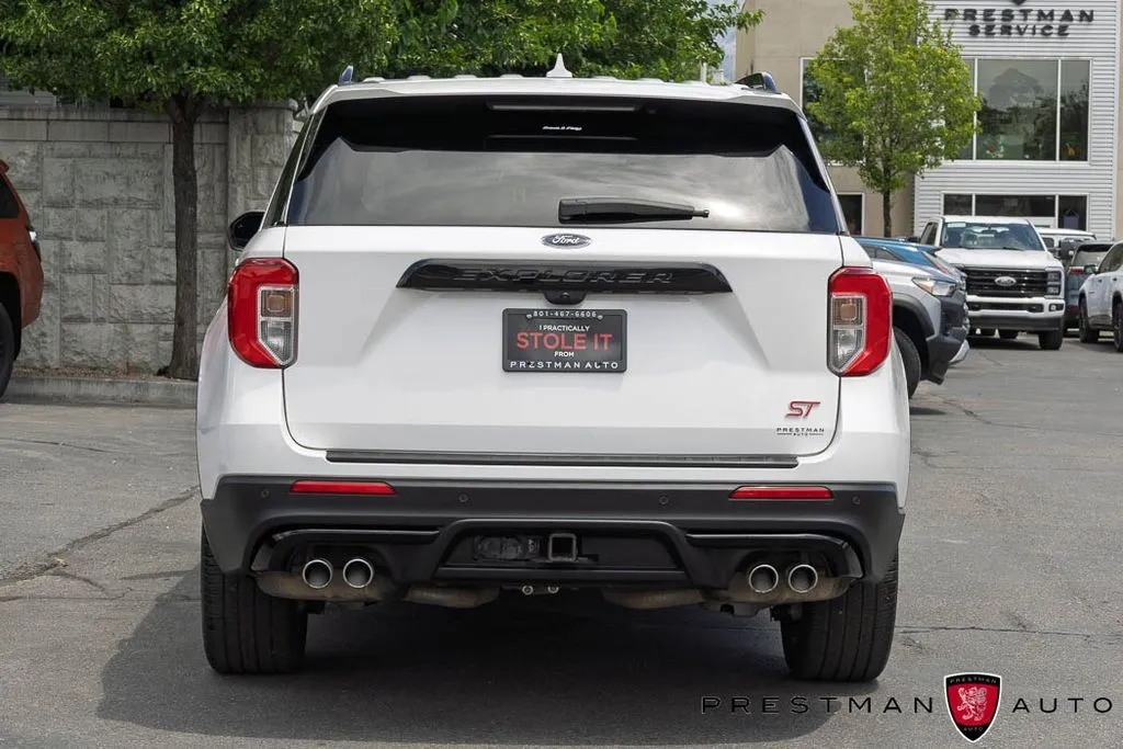 Ford Explorer photo 18