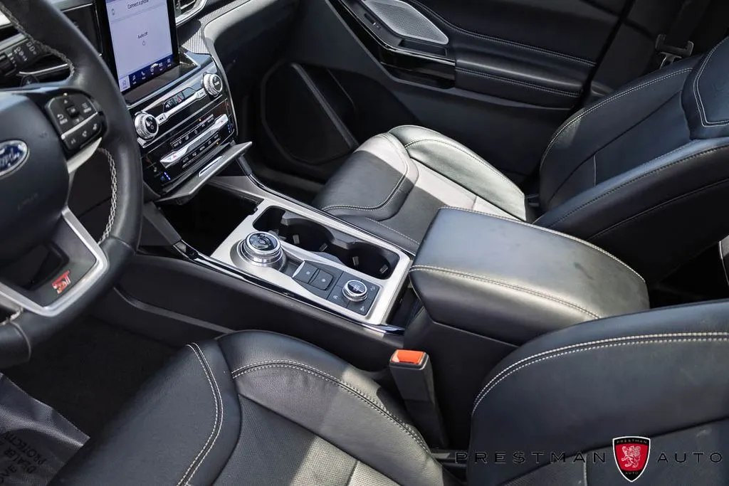 Ford Explorer photo 40