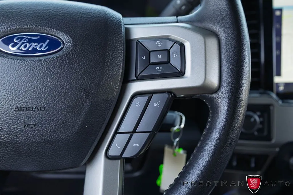 Ford F-250SD photo 33