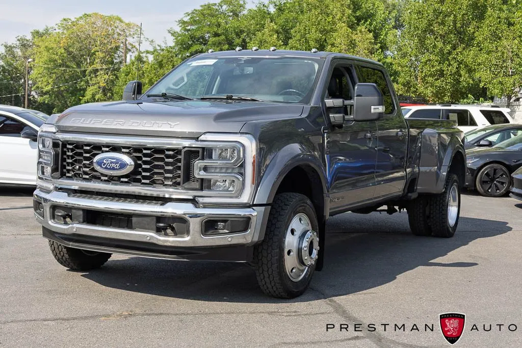 Ford F-450SD photo 19