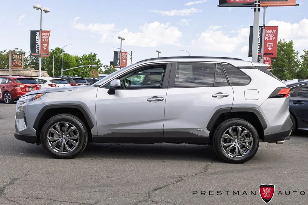 Toyota RAV4 photo 17