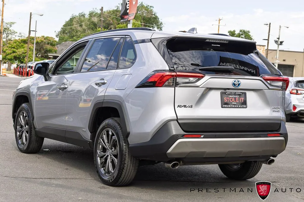 Toyota RAV4 photo 18