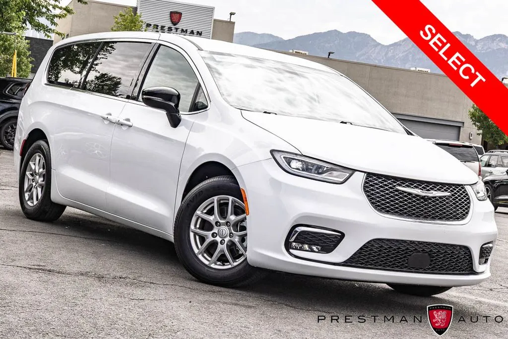 White 2025 Chrysler Pacifica Select for sale in Salt Lake City, UT