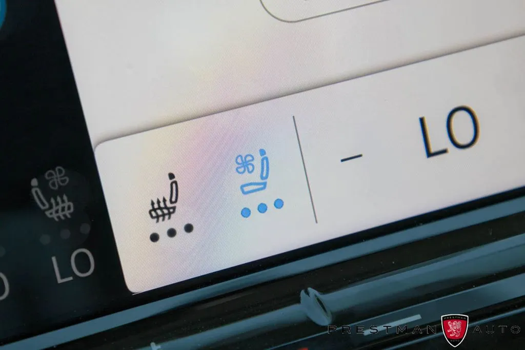 2024 Volkswagen Atlas SE w/Tech - Photo 31
