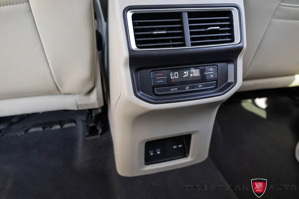 2024 Volkswagen Atlas SE w/Tech - Photo 36