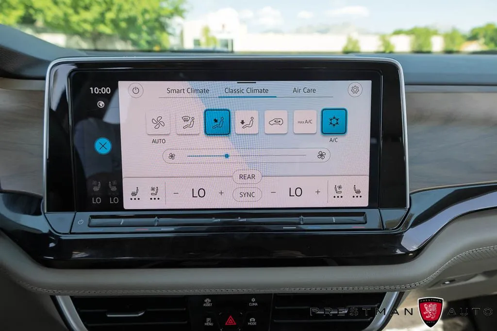 2024 Volkswagen Atlas SE w/Tech - Photo 30