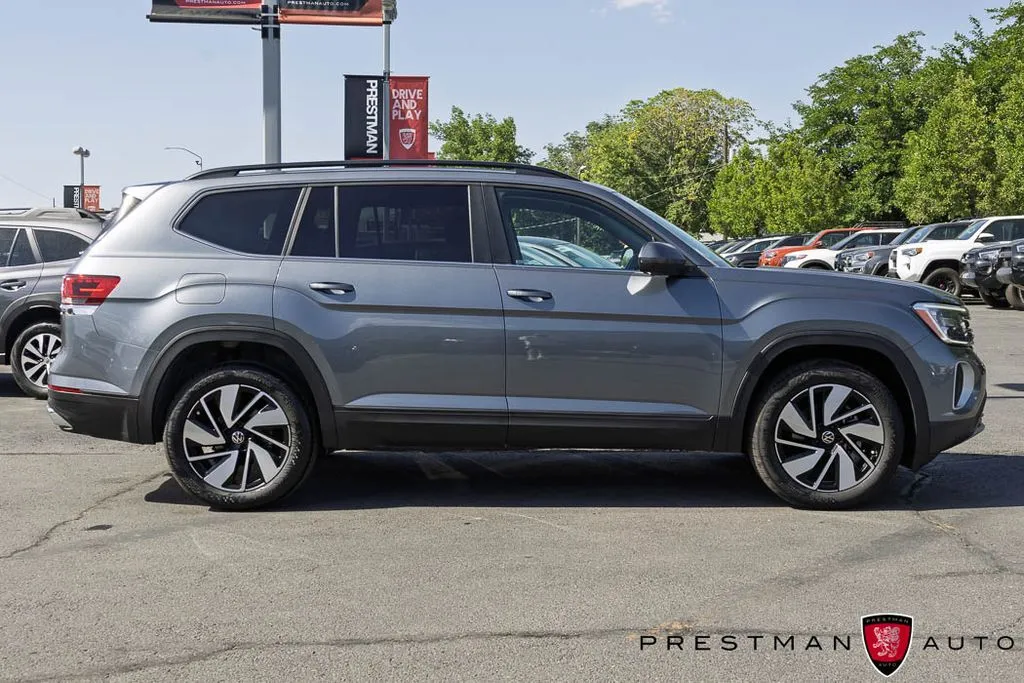 2024 Volkswagen Atlas SE w/Tech - Photo 18