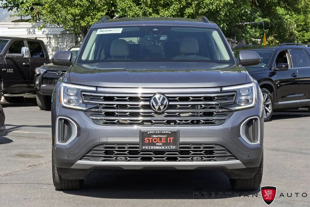 2024 Volkswagen Atlas SE w/Tech - Photo 12