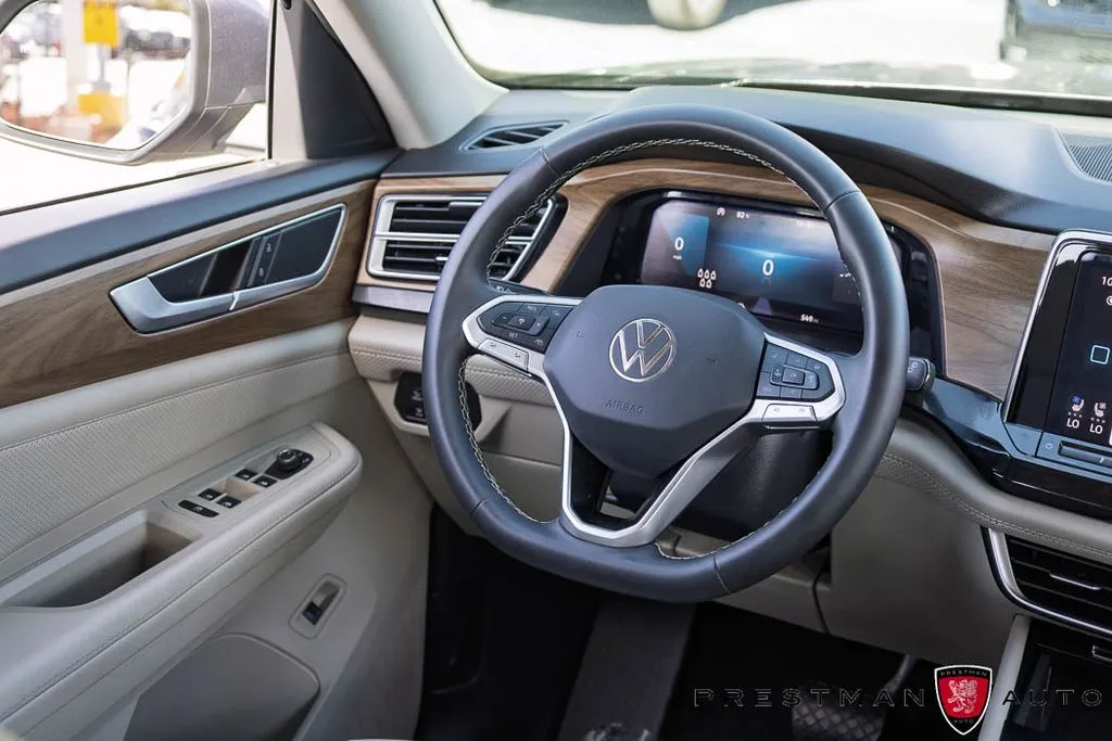 2024 Volkswagen Atlas SE w/Tech - Photo 35