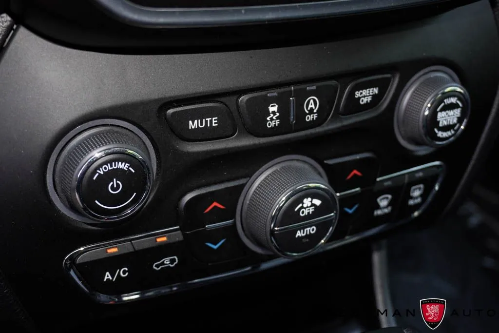 Jeep Cherokee photo 33