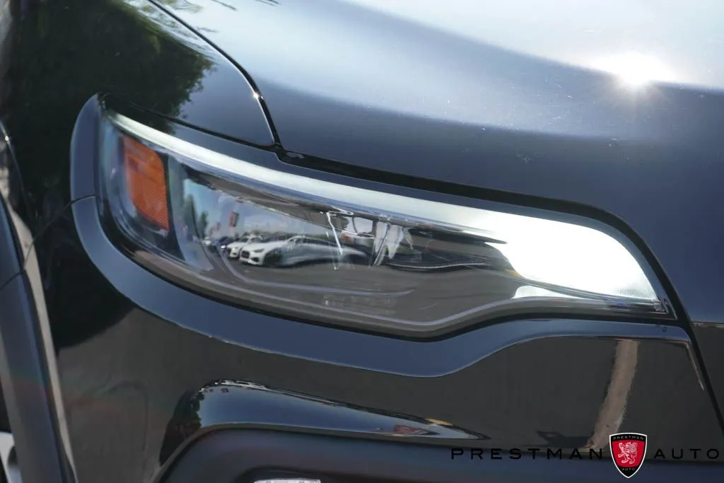 Jeep Cherokee photo 14