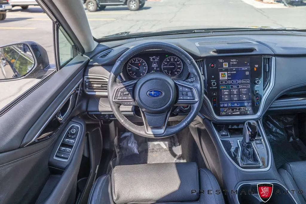 Subaru Outback photo 2