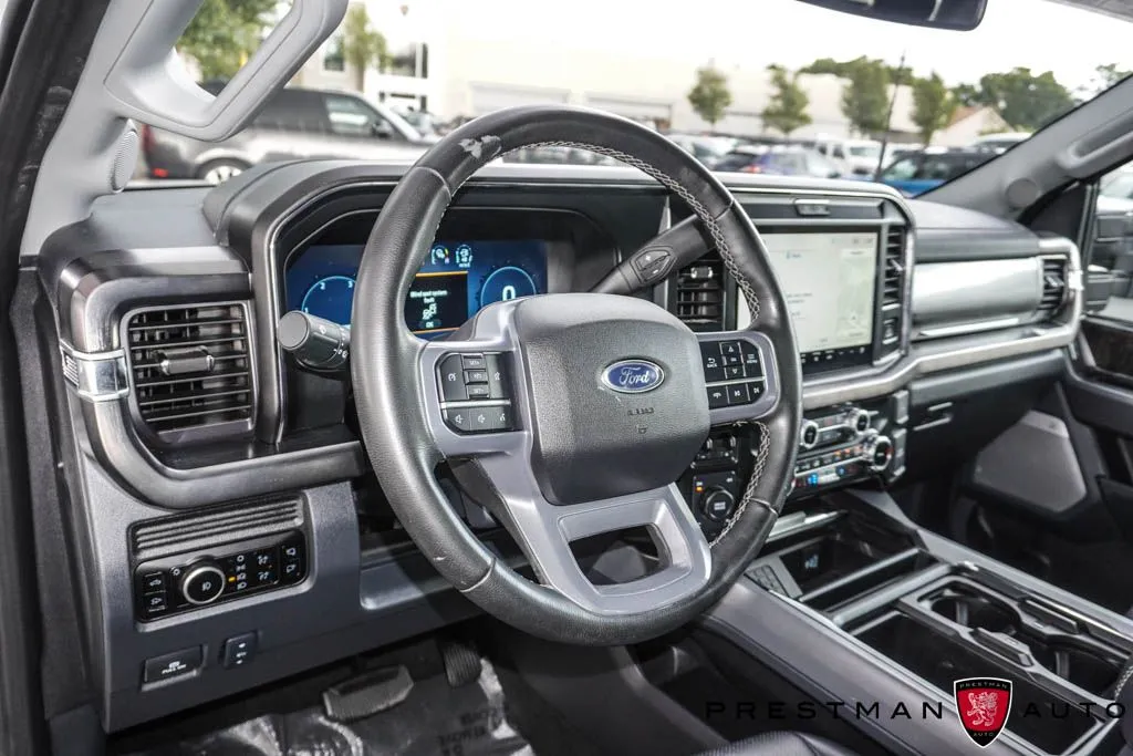 Ford F-250SD photo 34