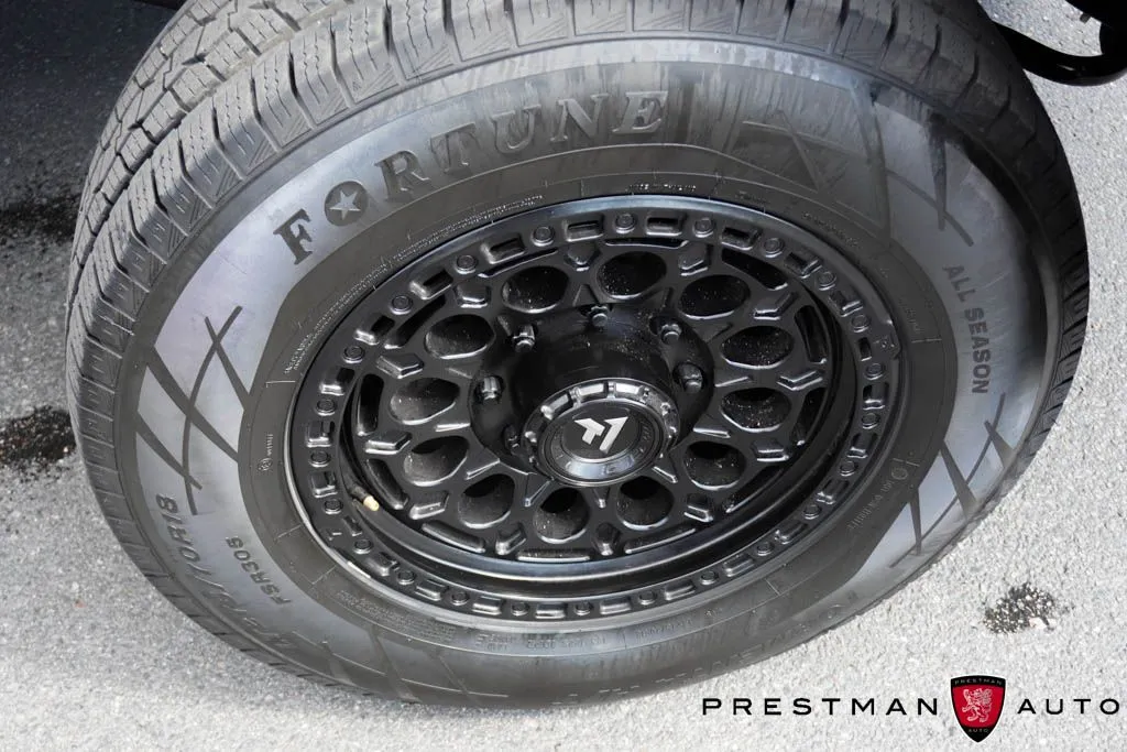 Ford F-250SD photo 13
