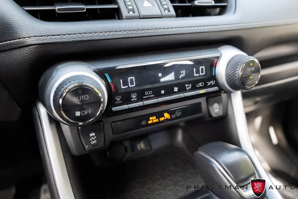 Toyota RAV4 photo 29