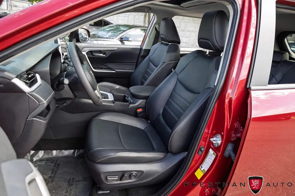 Toyota RAV4 photo 19