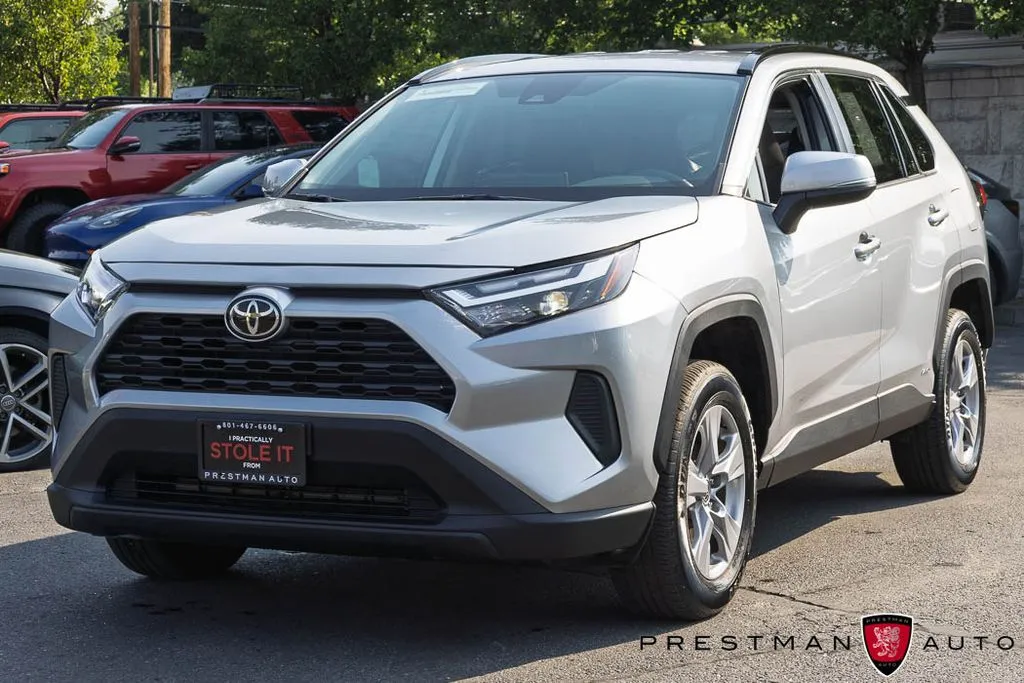 Toyota RAV4 photo 13