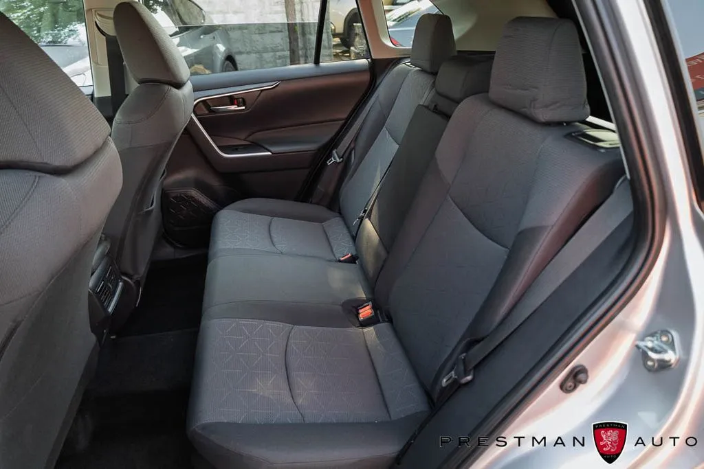 Toyota RAV4 photo 37