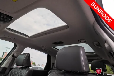 More photos of 2021 Hyundai Palisade Limited at Prestman Auto, UT
