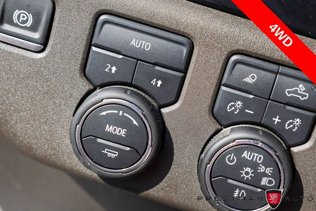 Chevrolet Silverado photo 14