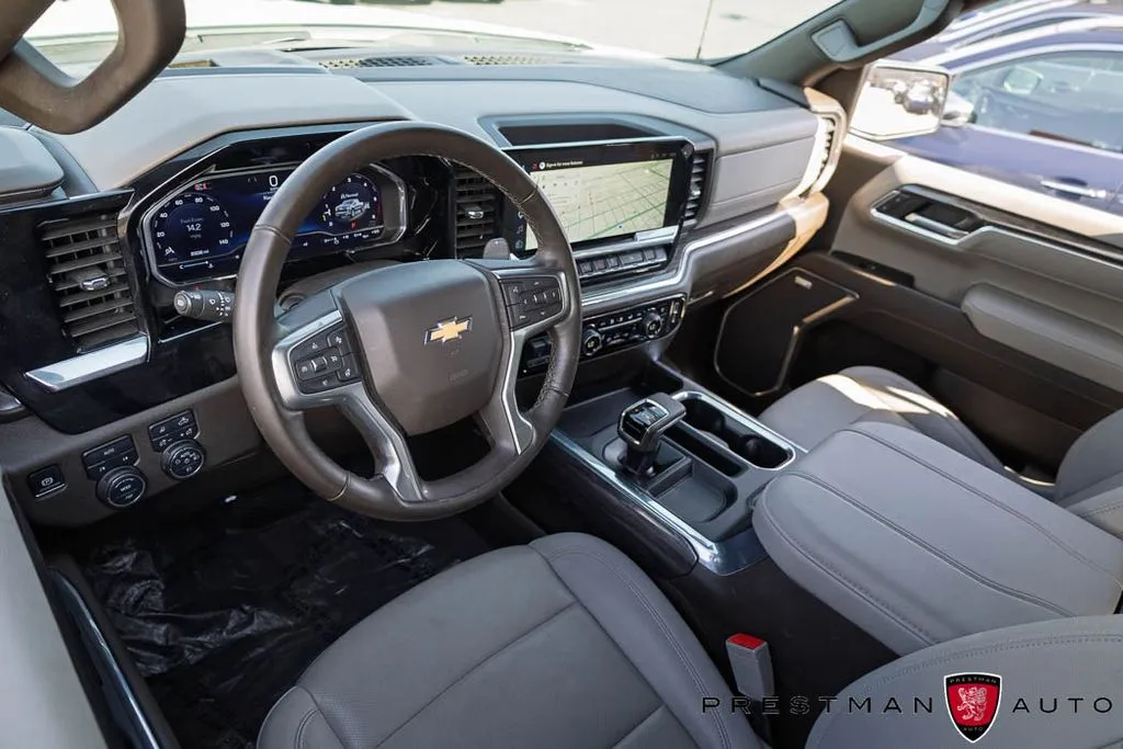 Chevrolet Silverado photo 23