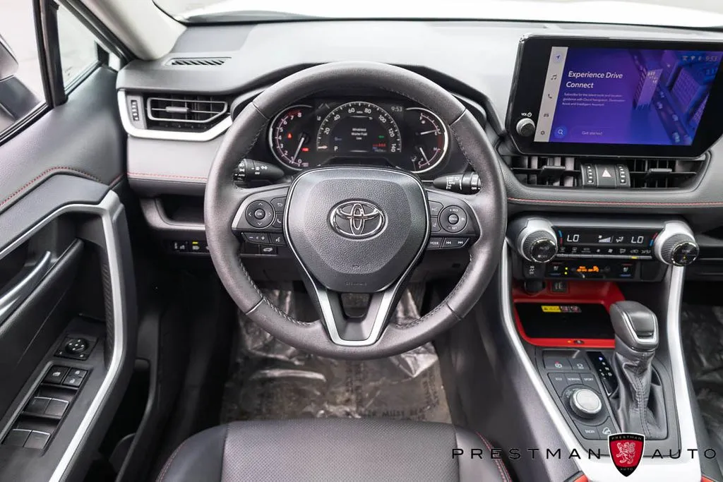 Toyota RAV4 photo 2